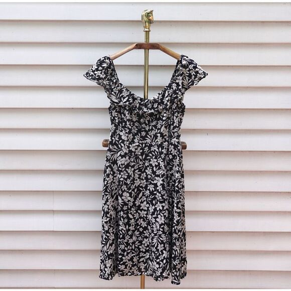 Old Navy Black Tropical Floral Fit and Flare Dress - Picture 1 of 8